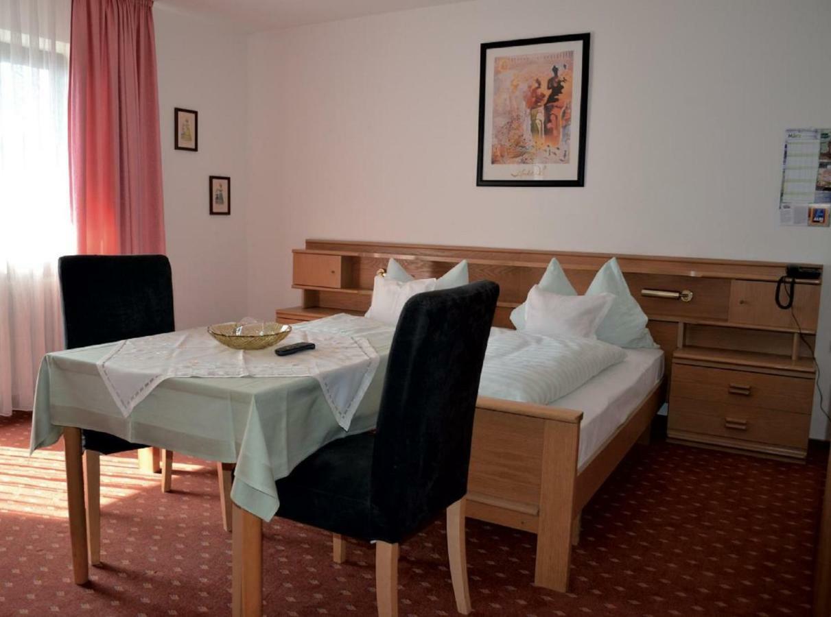 Haus Evelyn / Haus Heidemarie Hotel Bad Füssing Buitenkant foto